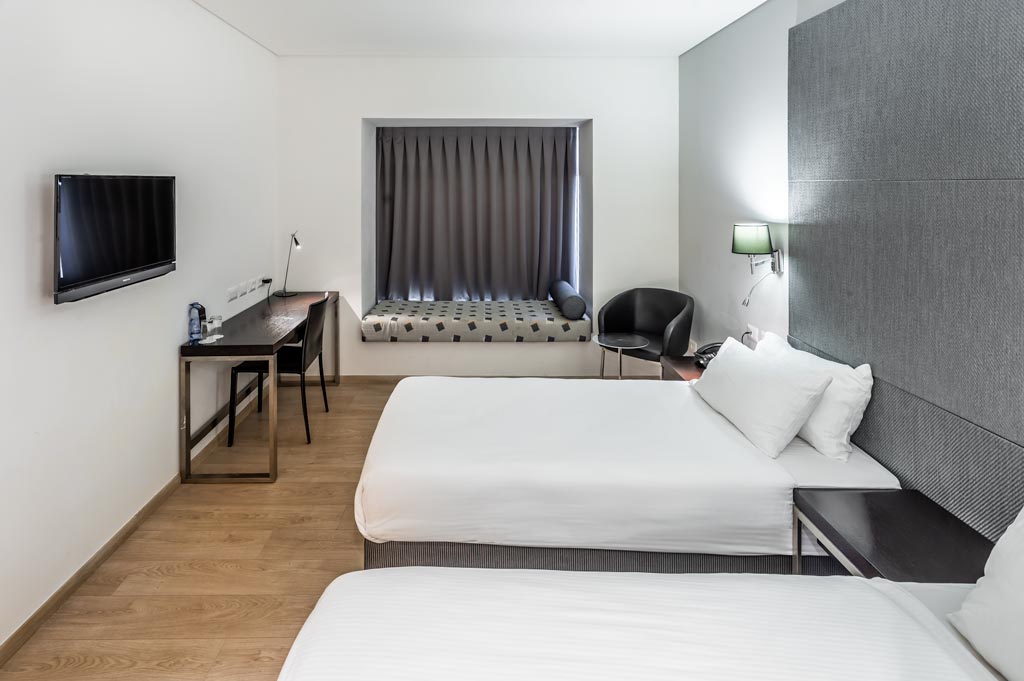 Benjamin Hotel Herzliya - Twin Room with seperated beds and TV